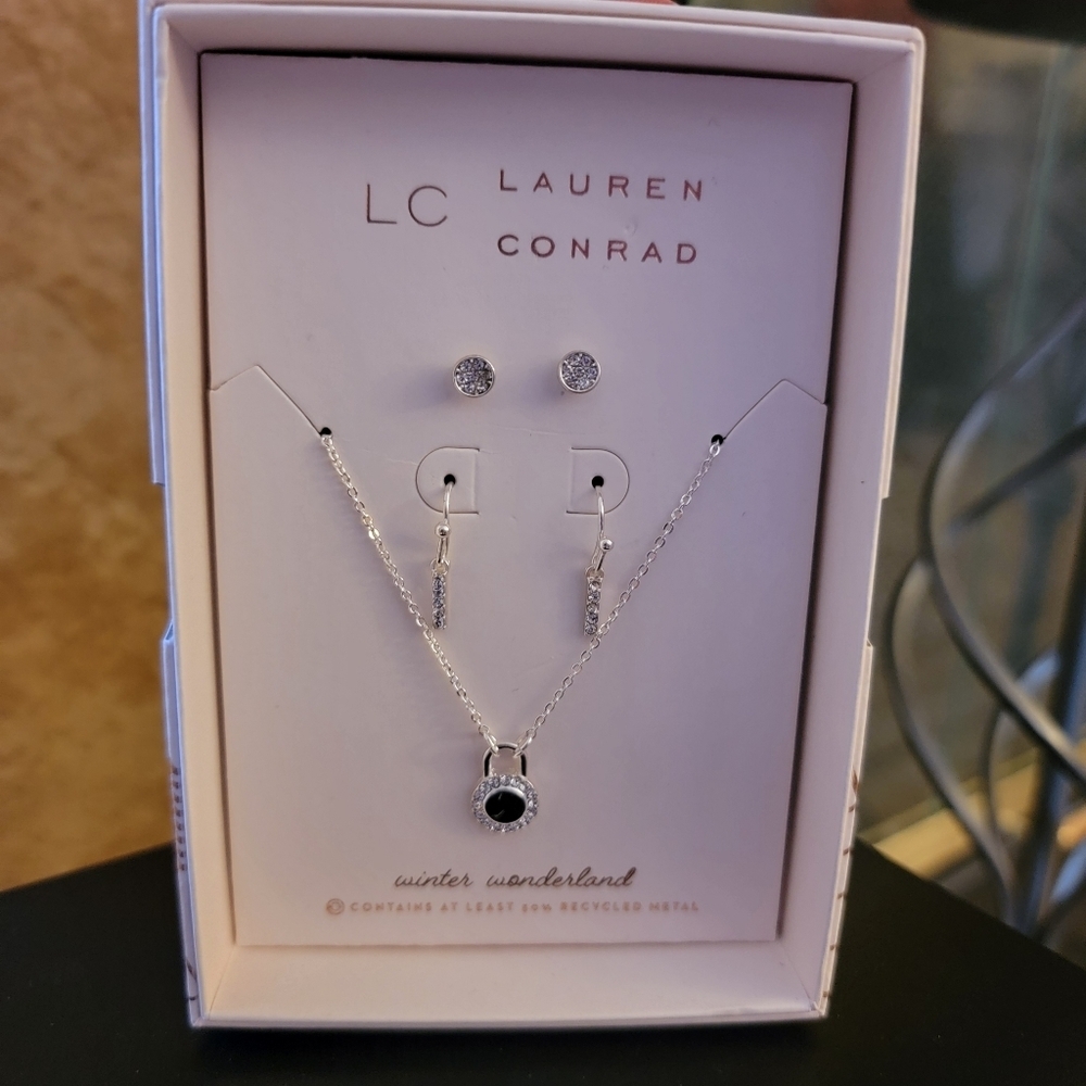 LC Lauren‎ Conrad Necklace Set Rhinestone Lock Pendent